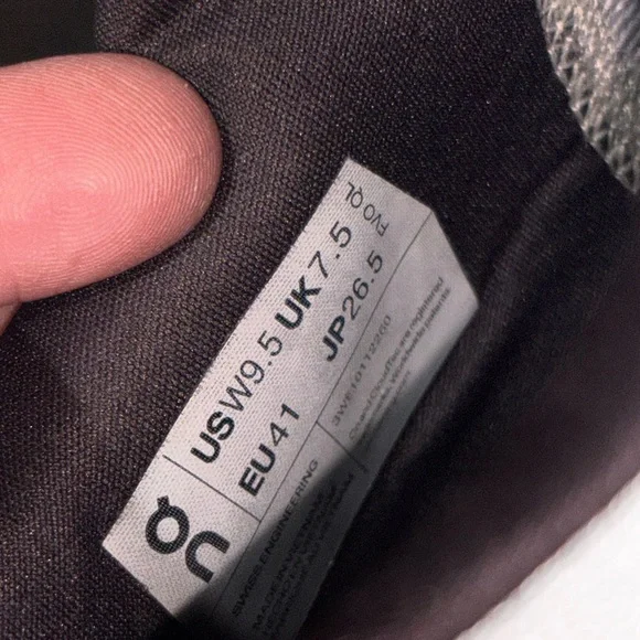 On Cloudmonster 2 running shoes in Undyed/Zest WSZ9,5 - Picture 15 of 15